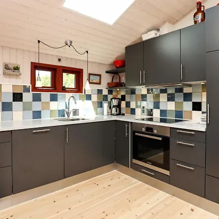 別荘 Three-bedroom Holiday In 1