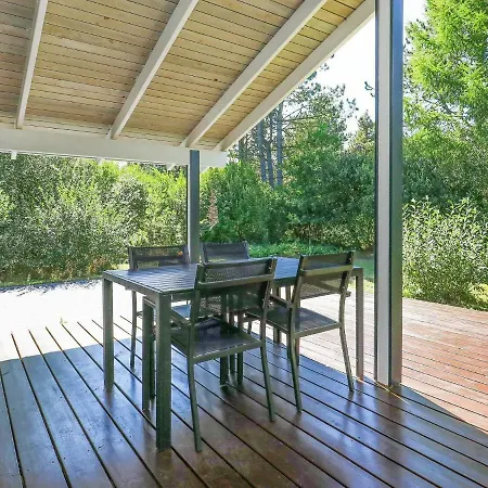Three-bedroom Holiday In 1 別荘 Ålbæk
